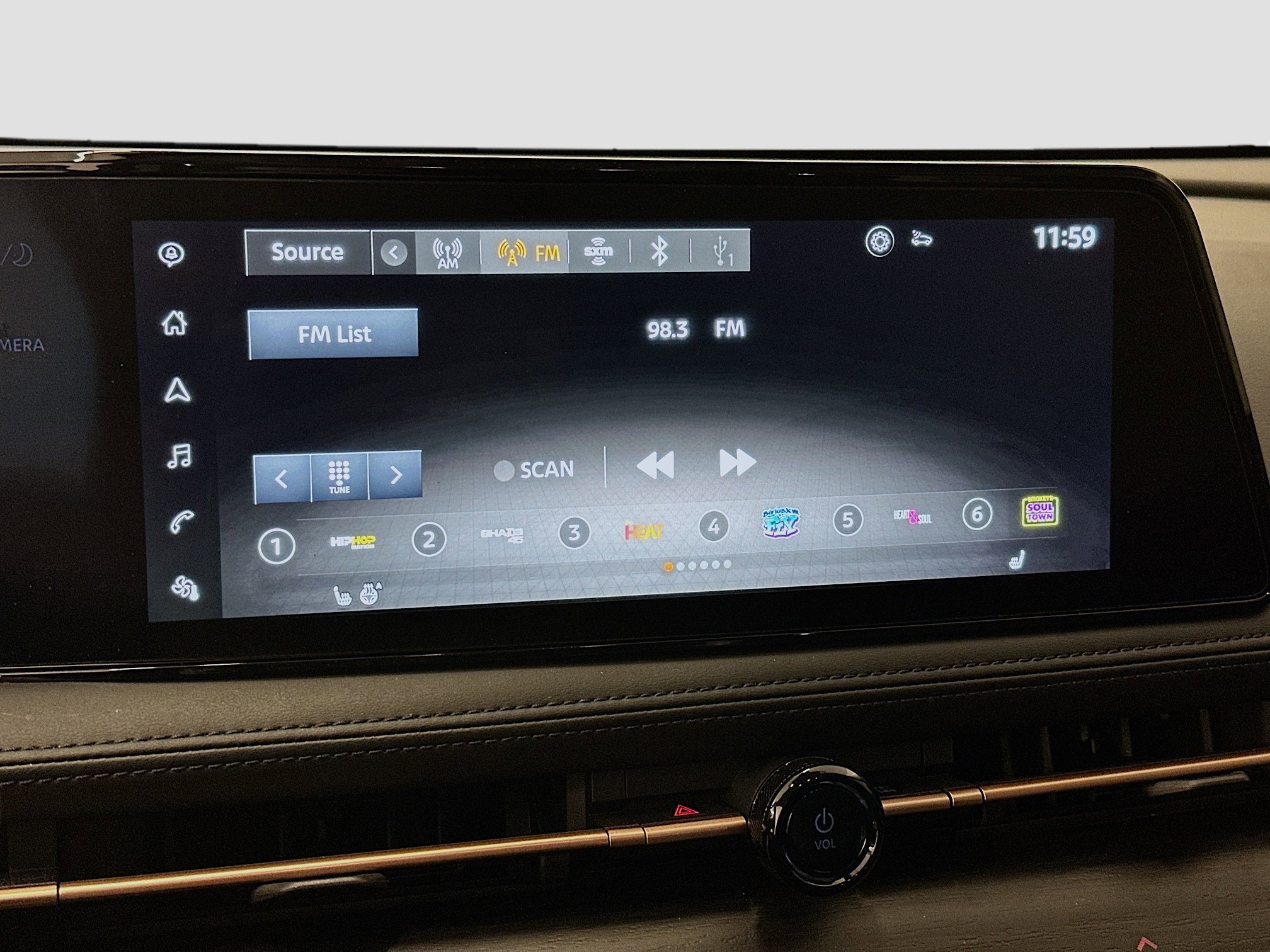 Used 2023 Nissan Ariya AWD image 21