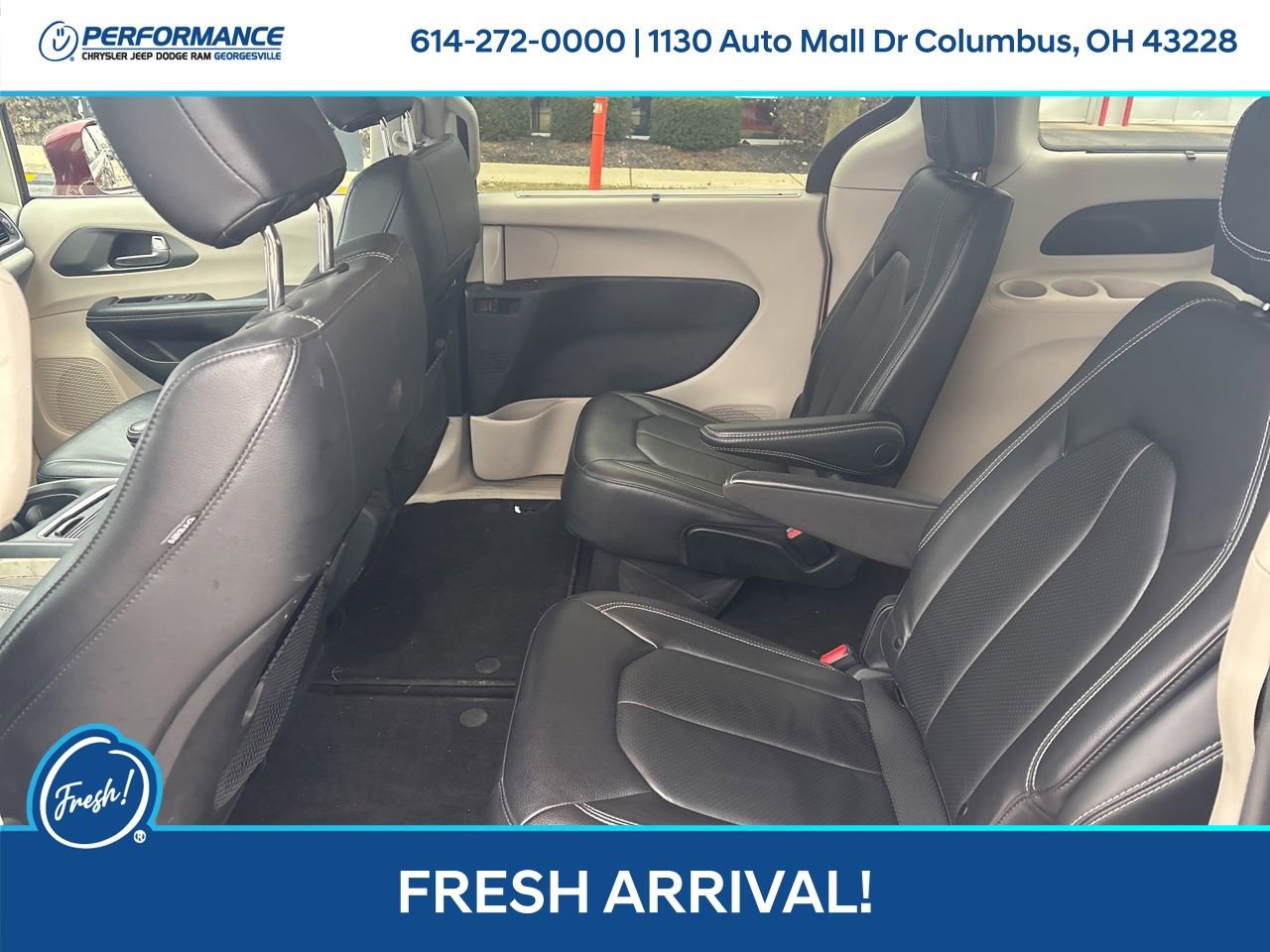 Used 2022 Chrysler Pacifica Touring-L image 13