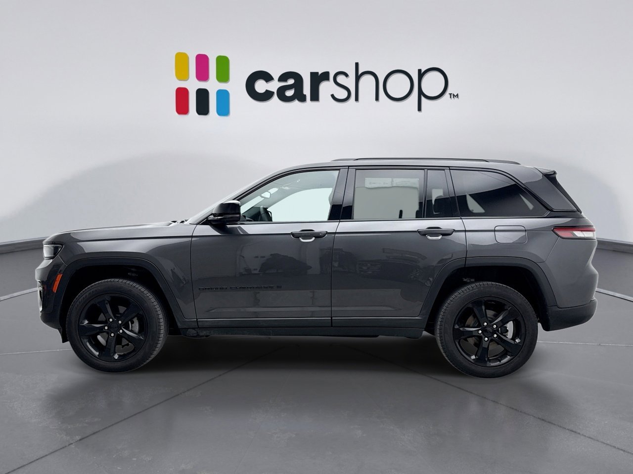 Used 2023 Jeep Grand Cherokee Altitude image 2