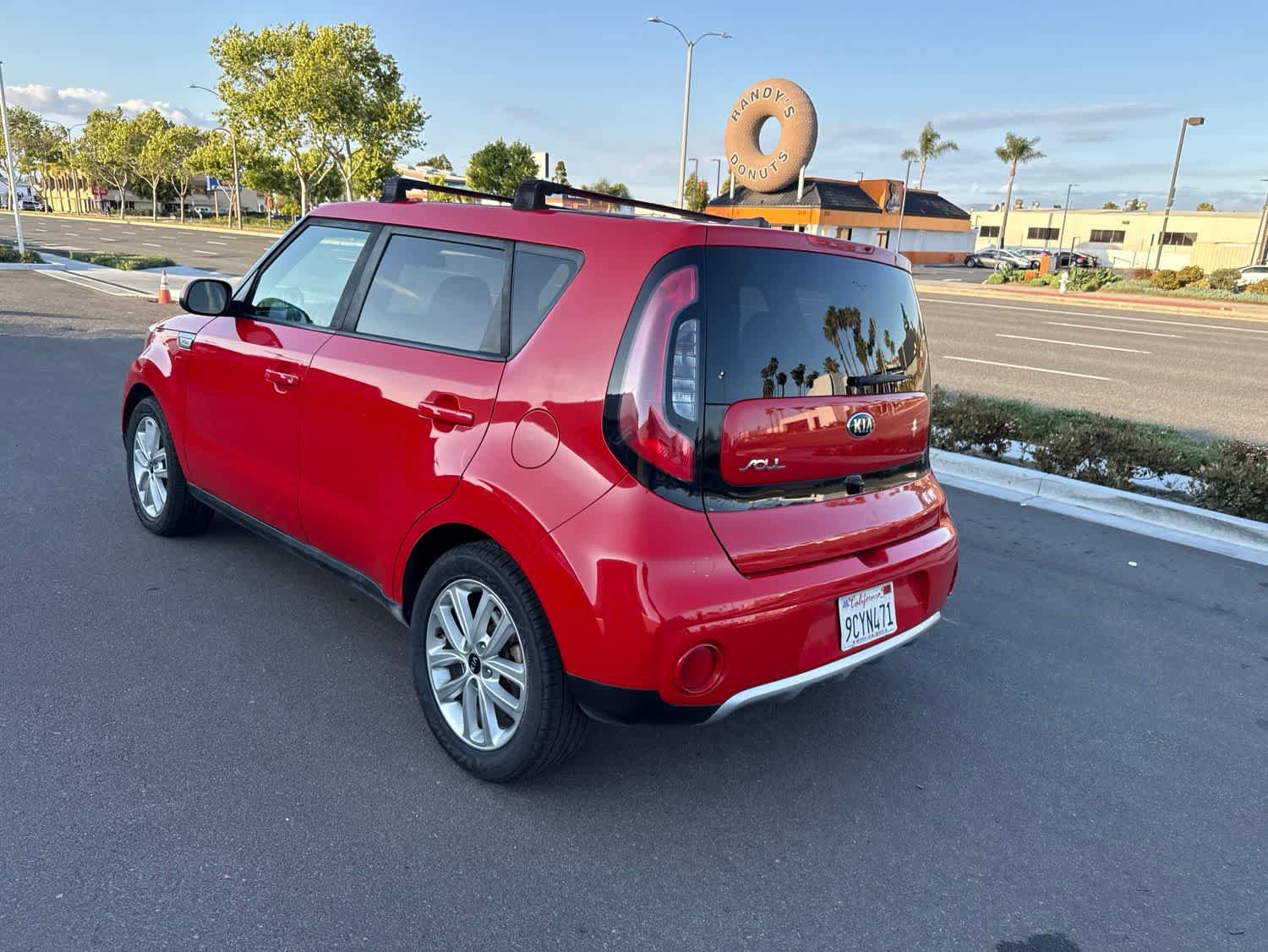 Used 2018 Kia Soul + FWD image 18