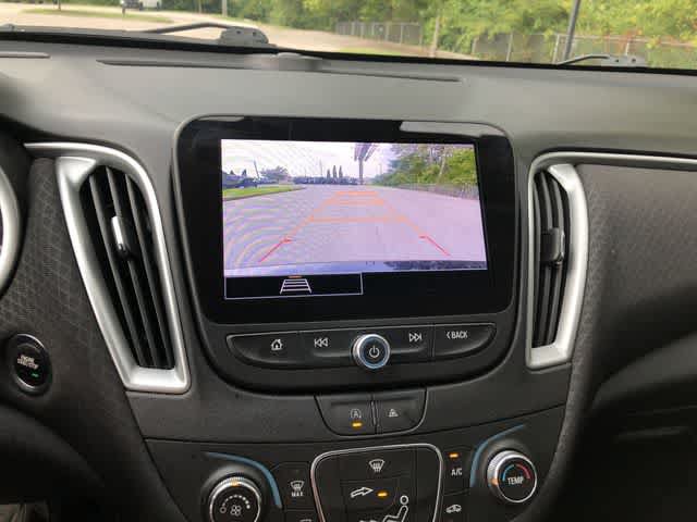Used 2023 Chevrolet Malibu RS FWD image 24