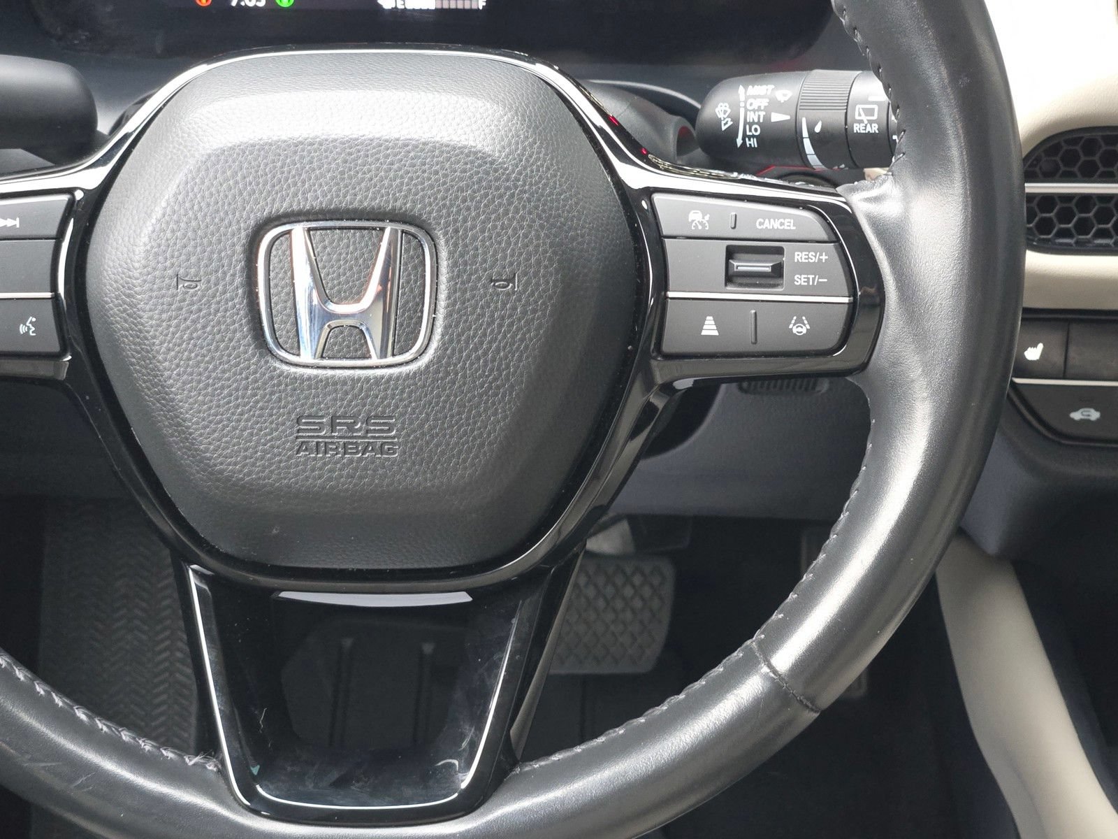 Used 2024 Honda HR-V EX-L image 16