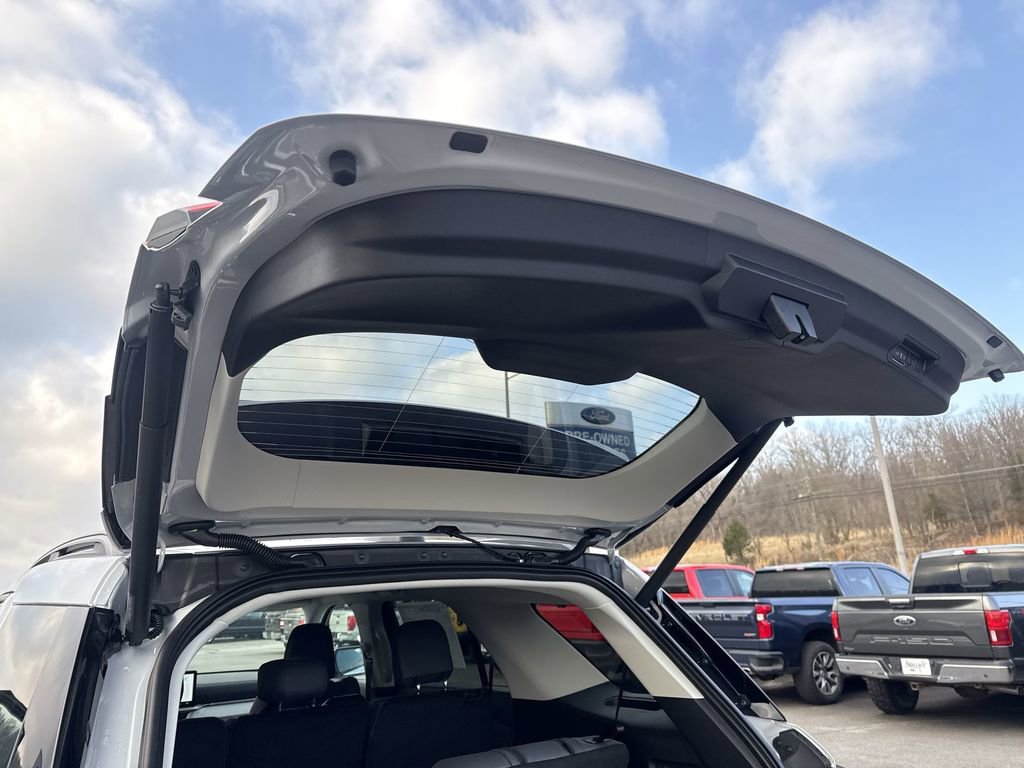 New 2026 Ford Explorer Active w/ Active Comfort Package AWD/4WD image 44