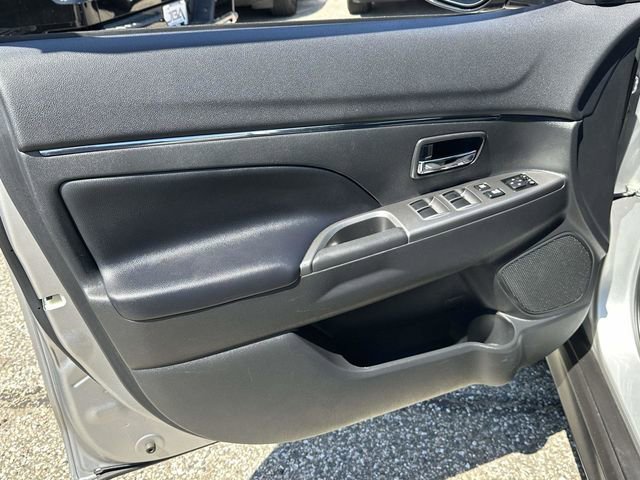 Used 2024 Mitsubishi Outlander Sport SE AWD/4WD image 15