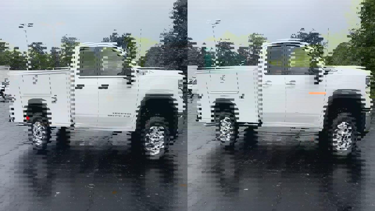 New 2025 GMC Sierra 2500 Pro w/ Convenience Package image 9