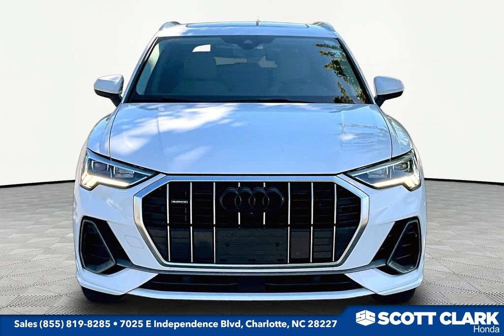 Used 2022 Audi Q3 2.0T Premium Plus w/ Premium Plus Package AWD/4WD image 2