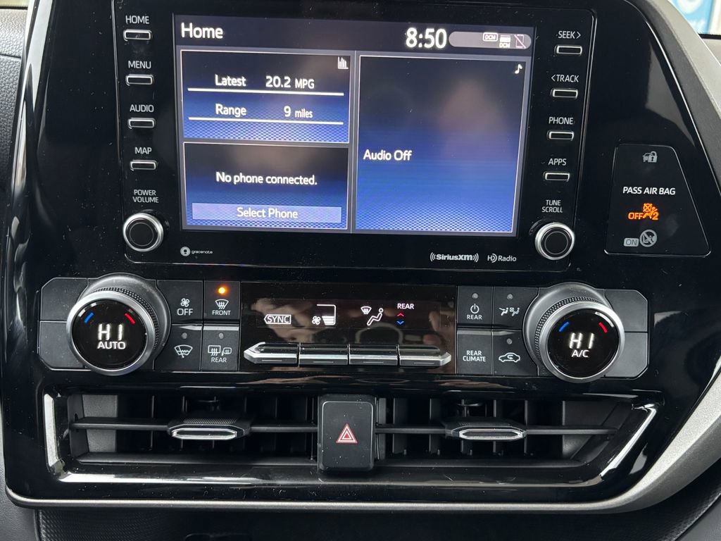 Used 2022 Toyota Highlander LE image 15