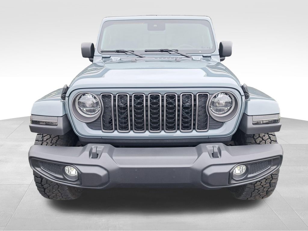 Used 2024 Jeep Gladiator Sport AWD/4WD image 9