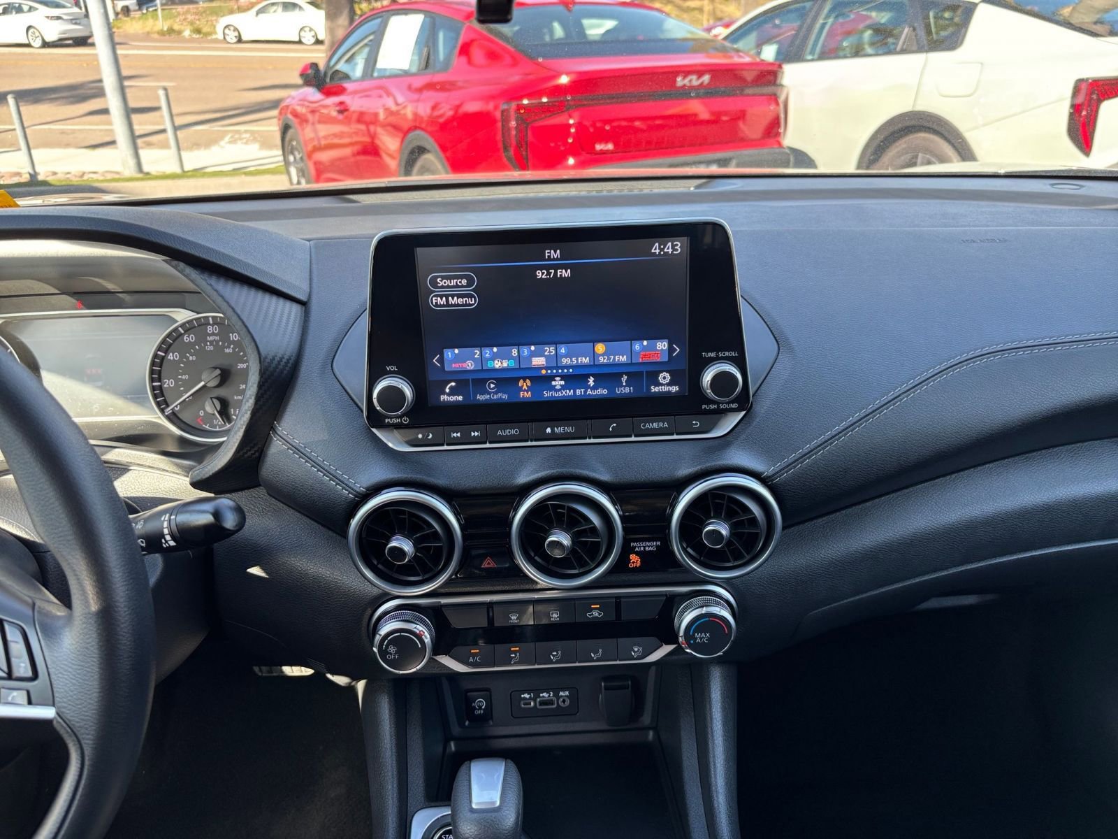 Used 2025 Nissan Sentra SV FWD image 17