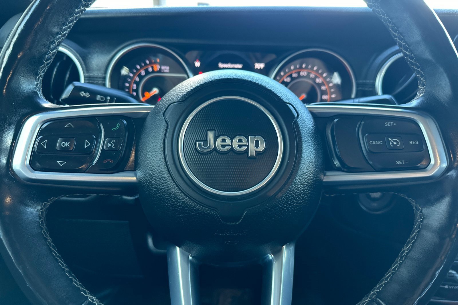 Used 2020 Jeep Gladiator Overland image 23