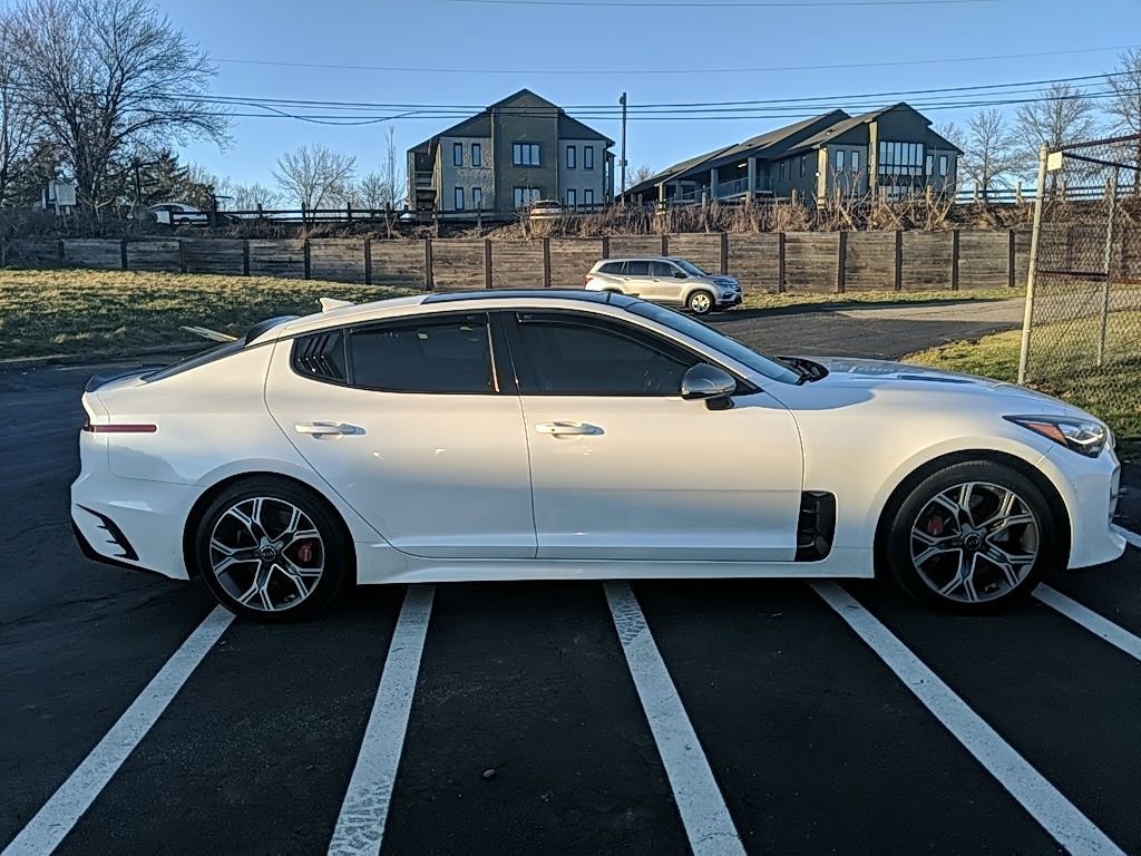 Used 2018 Kia Stinger GT2 image 4