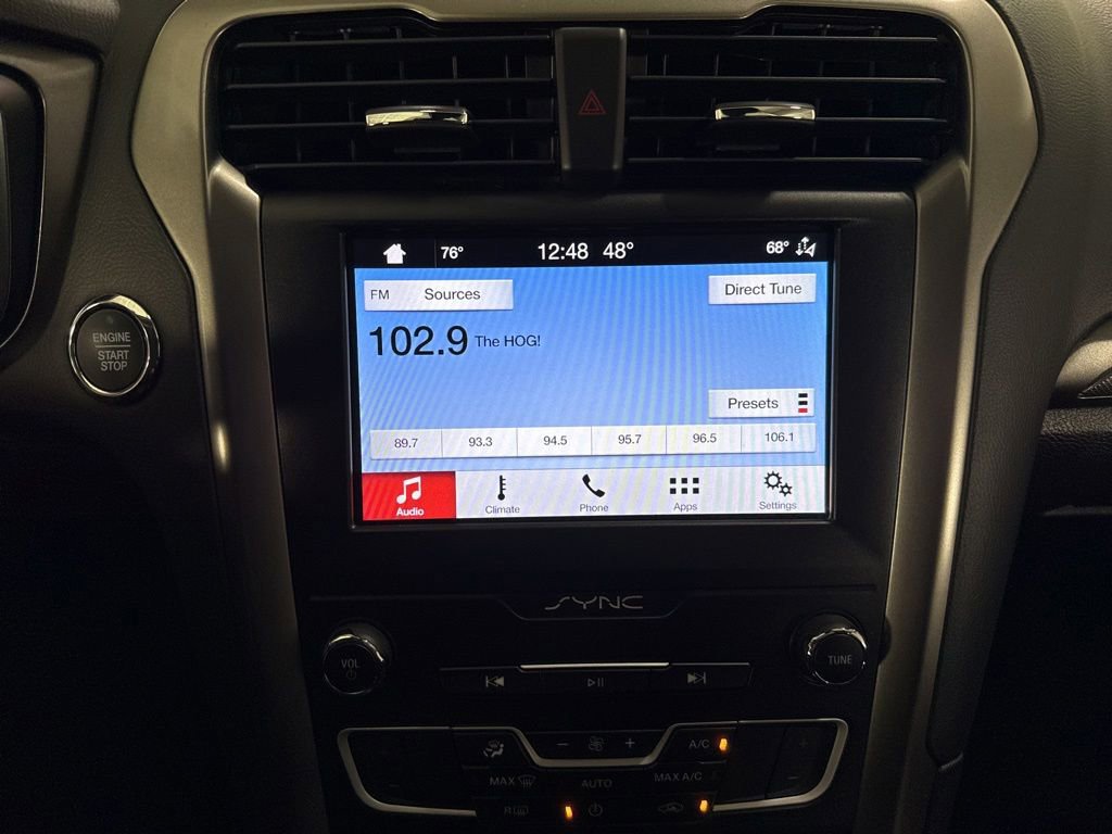 Used 2019 Ford Fusion SE FWD image 25