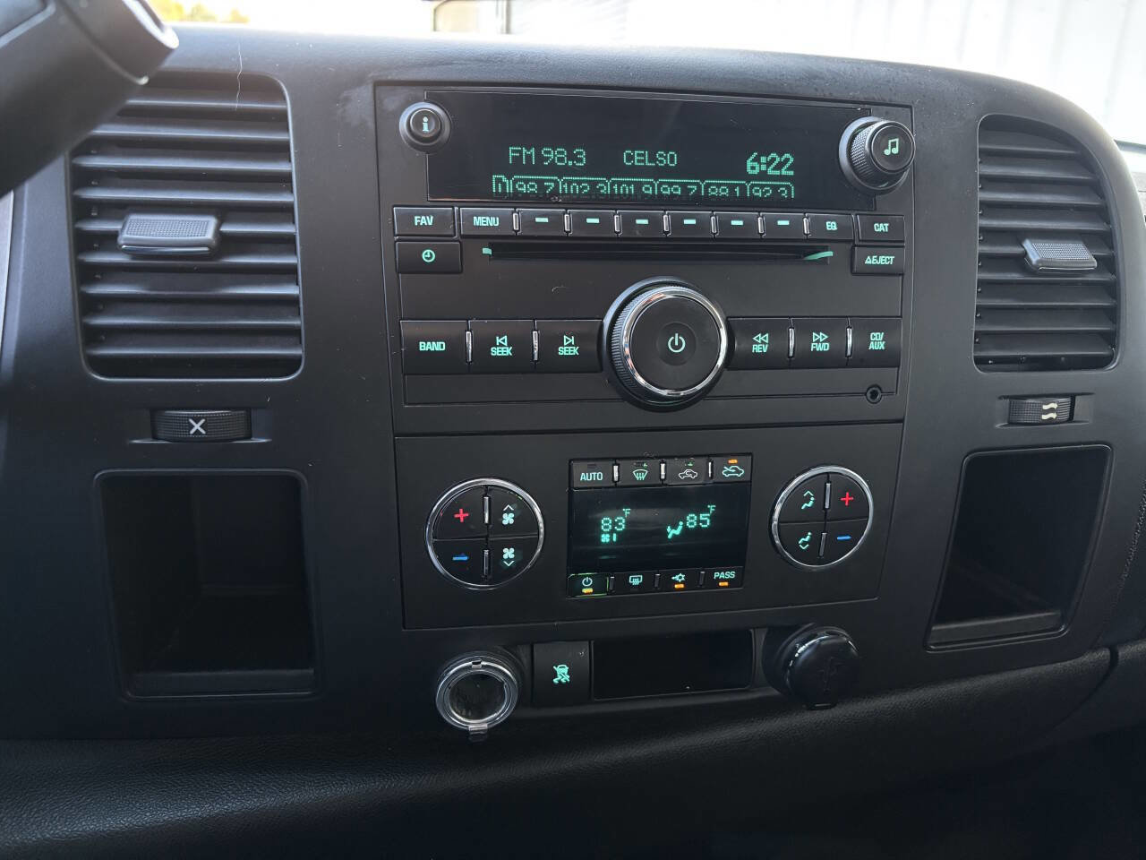 Used 2011 Chevrolet Silverado 1500 LT w/ Texas Edition image 20