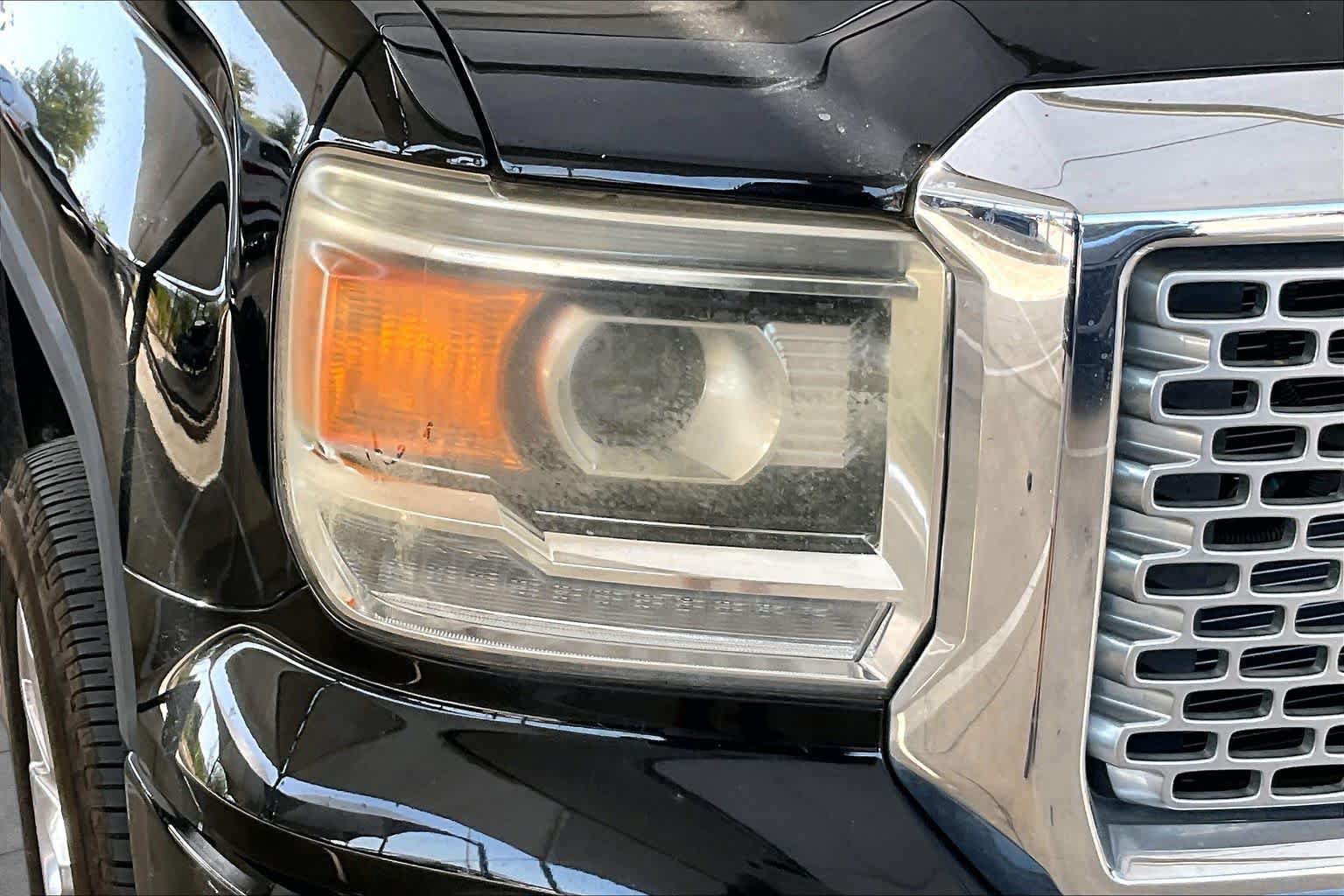 Used 2015 GMC Sierra 1500 Denali w/ Driver Alert Package AWD/4WD image 27