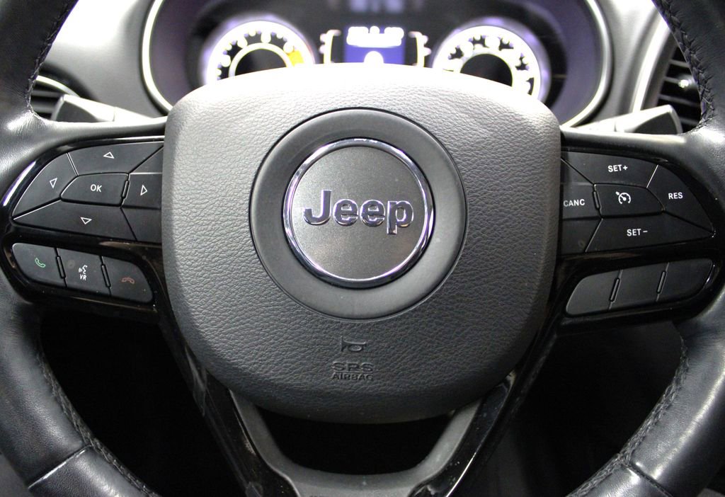 Used 2021 Jeep Cherokee Latitude Plus image 11