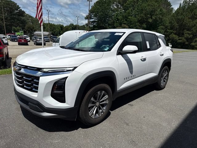 Used 2025 Chevrolet Equinox LT AWD/4WD image 3