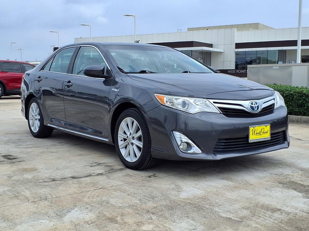 Used 2012 Toyota Camry XLE w/ Leather Pkg FWD image 4