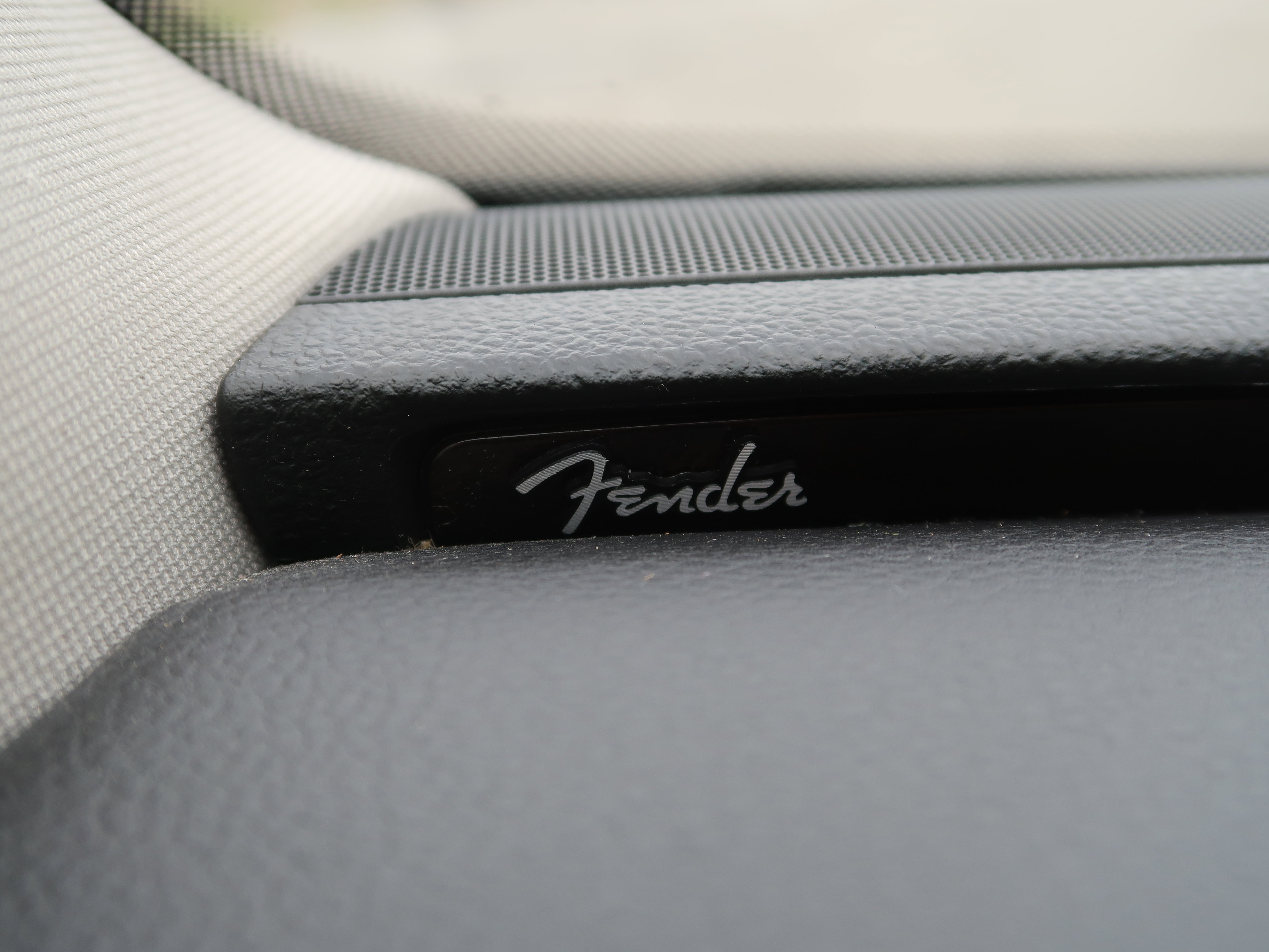 Used 2014 Volkswagen Passat TDI SEL Premium FWD image 23