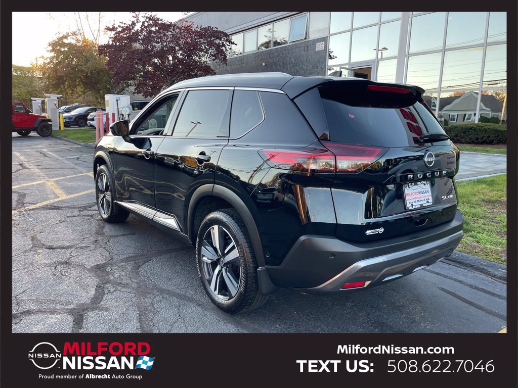 Certified 2023 Nissan Rogue SL w/ SL Premium Package AWD/4WD image 3