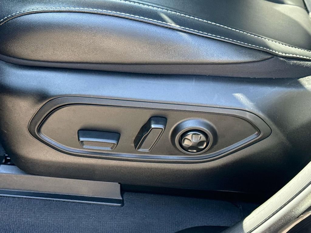 Used 2023 Jeep Grand Cherokee 4WD 4xe image 26