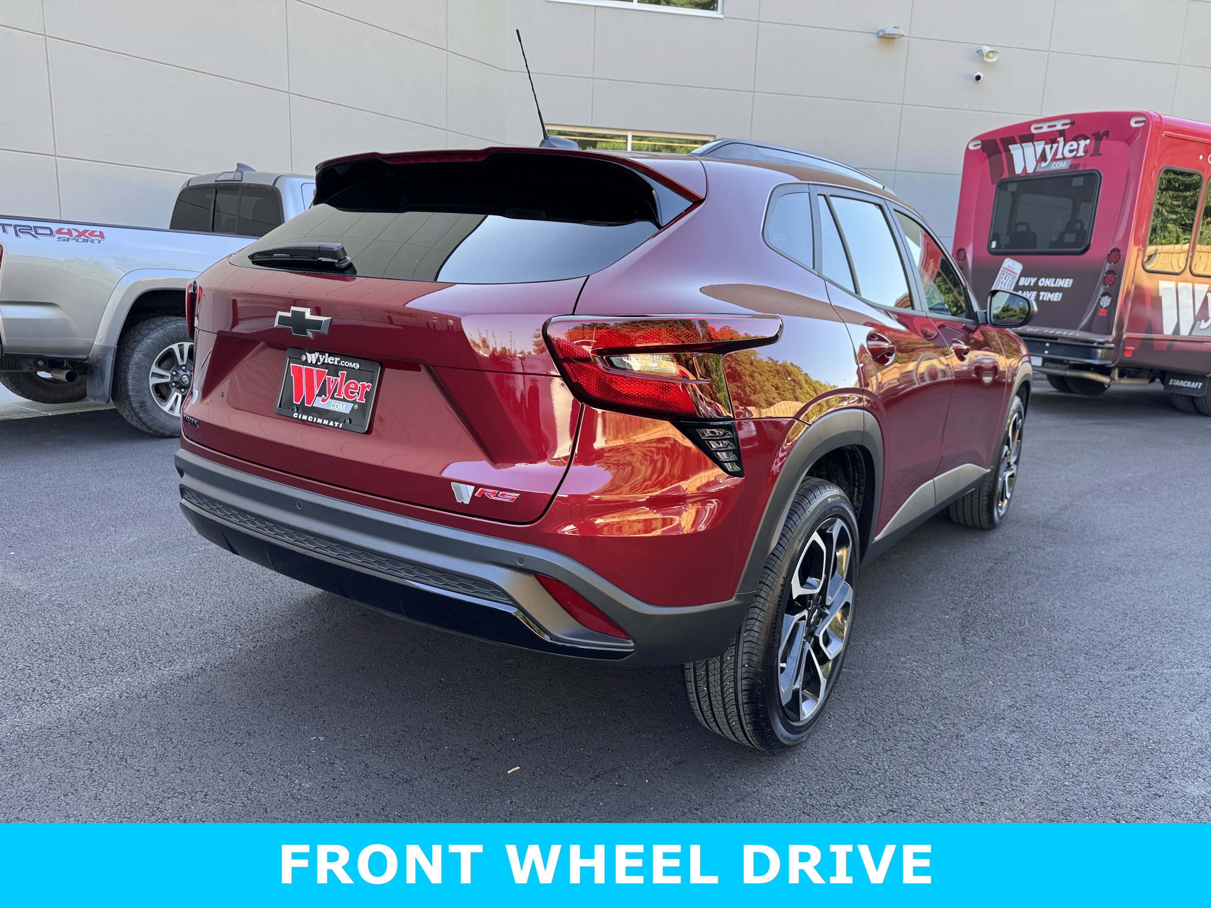 Used 2025 Chevrolet Trax RS w/ Driver Confidence Package image 3