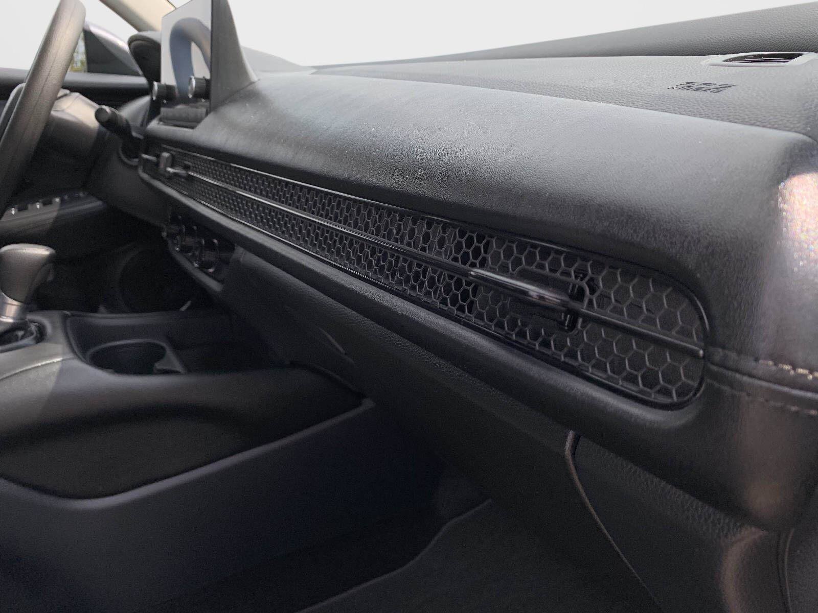 Certified 2025 Honda HR-V LX image 34