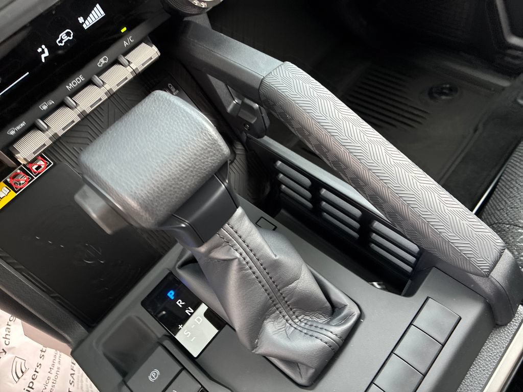 New 2026 Toyota 4Runner SR5 AWD/4WD image 28