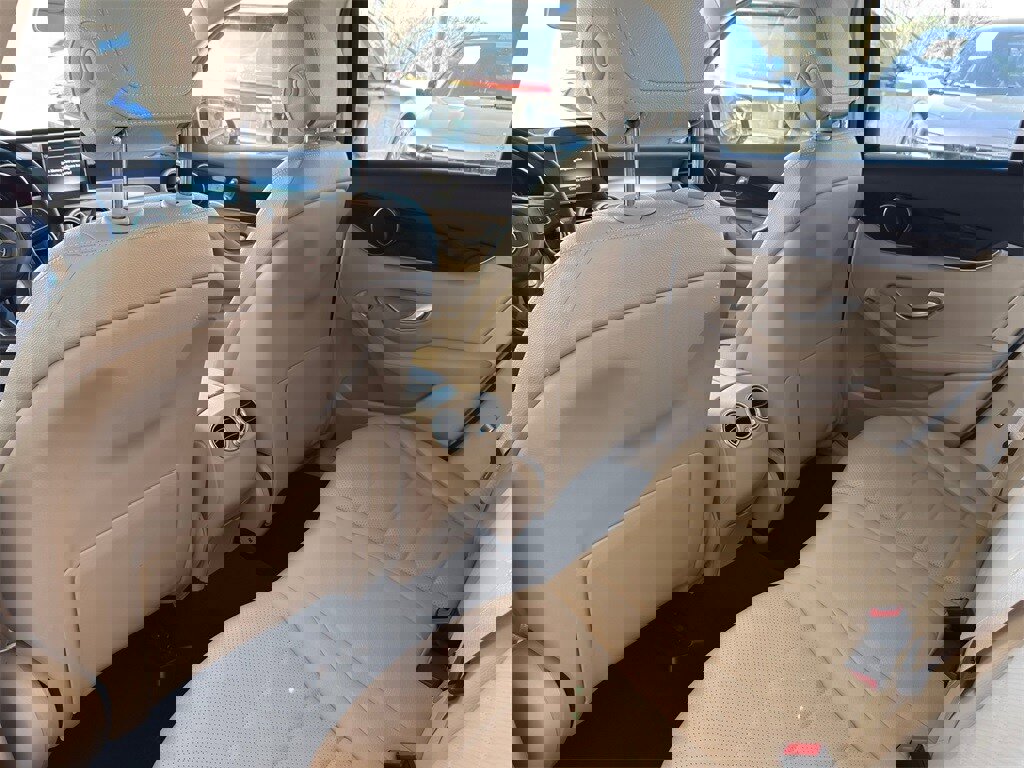 Used 2017 Mercedes-Benz GLC 300 image 27