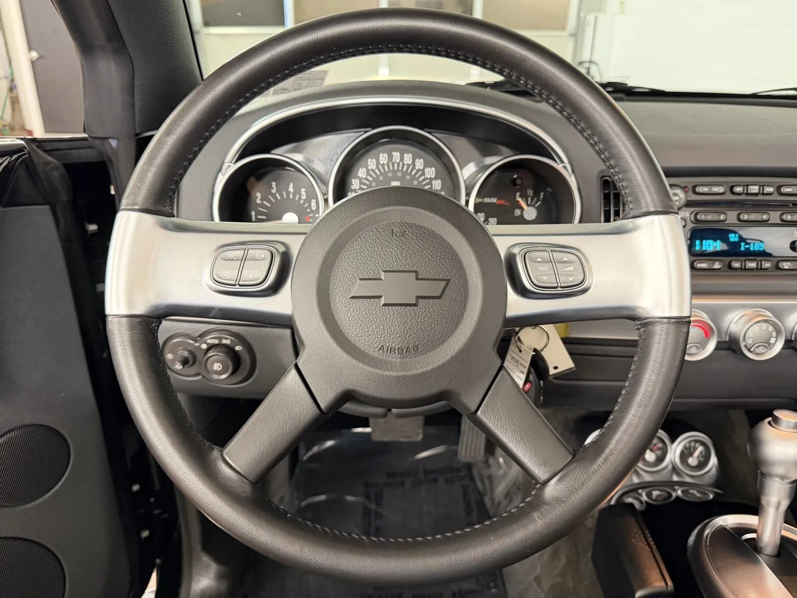 Used 2006 Chevrolet SSR w/ Preferred Equipment Group RWD image 21