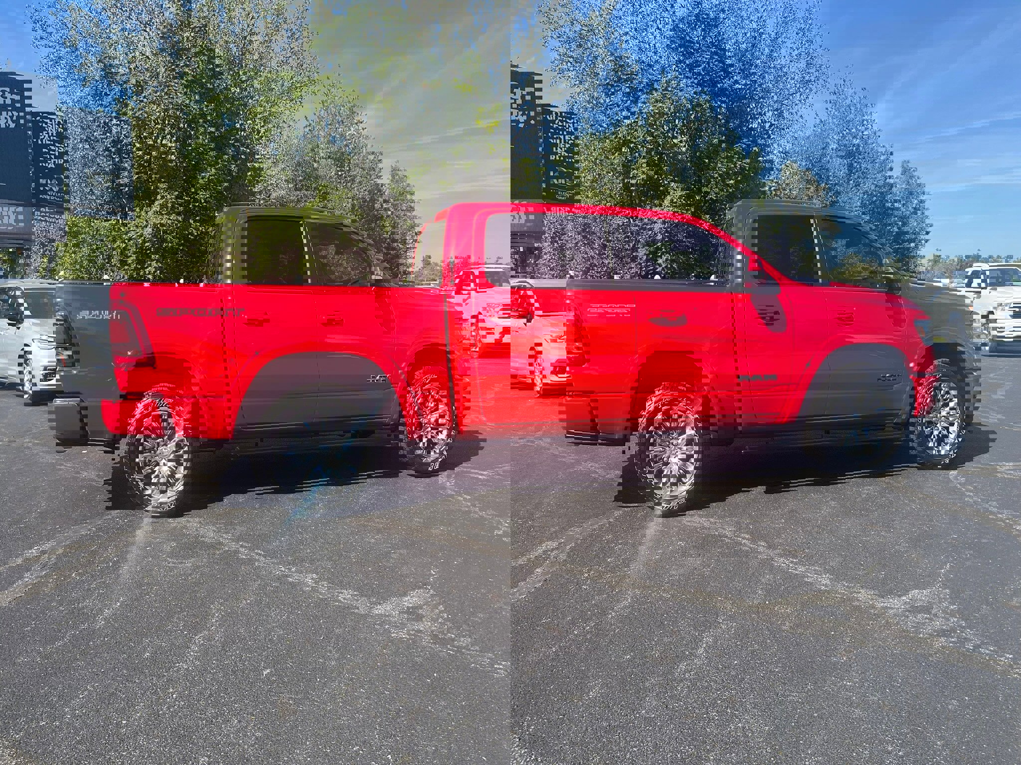 Used 2021 RAM 1500 Laramie w/ Sport Appearance Package image 13