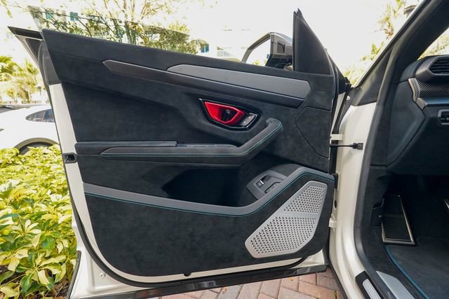 Used 2023 Lamborghini Urus Performante image 56