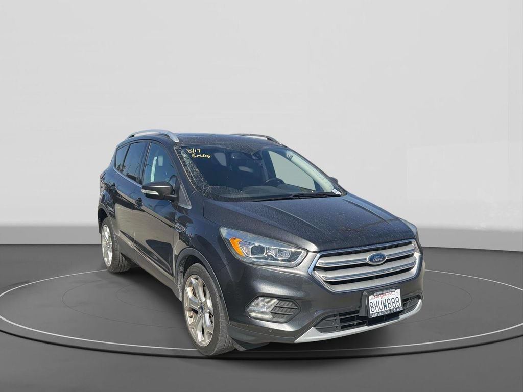 Used 2019 Ford Escape Titanium FWD image 3