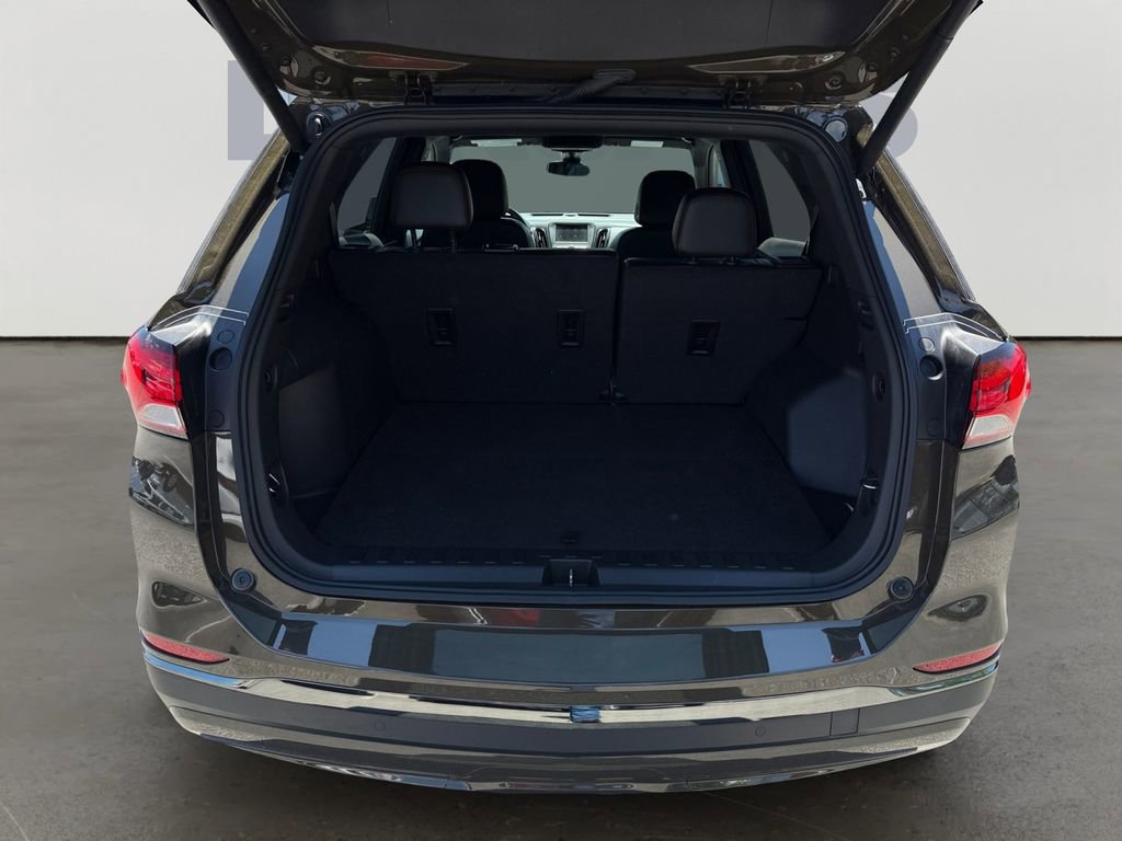 Used 2023 Chevrolet Equinox RS AWD/4WD image 14