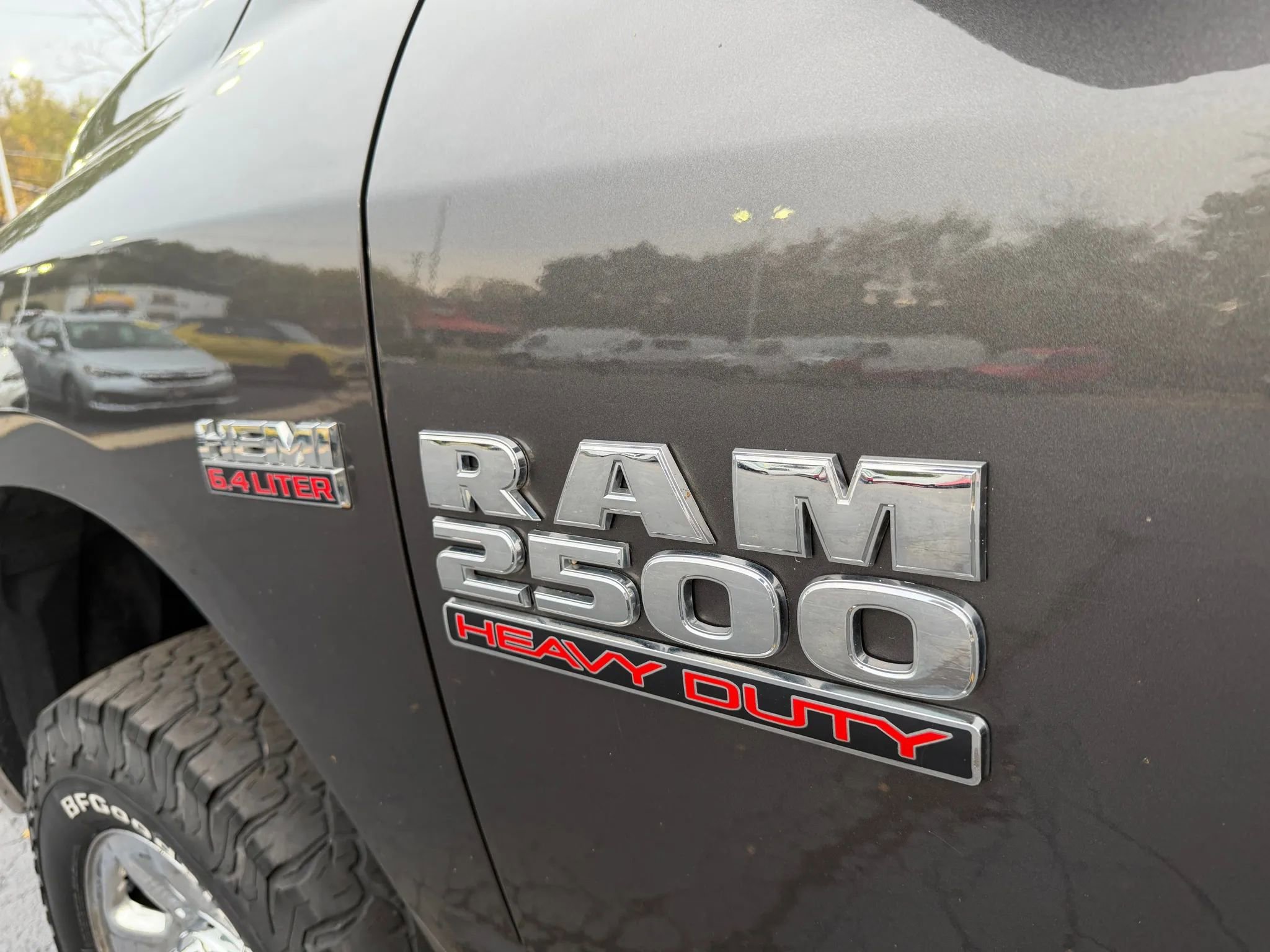 Used 2018 RAM 2500 Tradesman w/ Chrome Appearance Group image 12