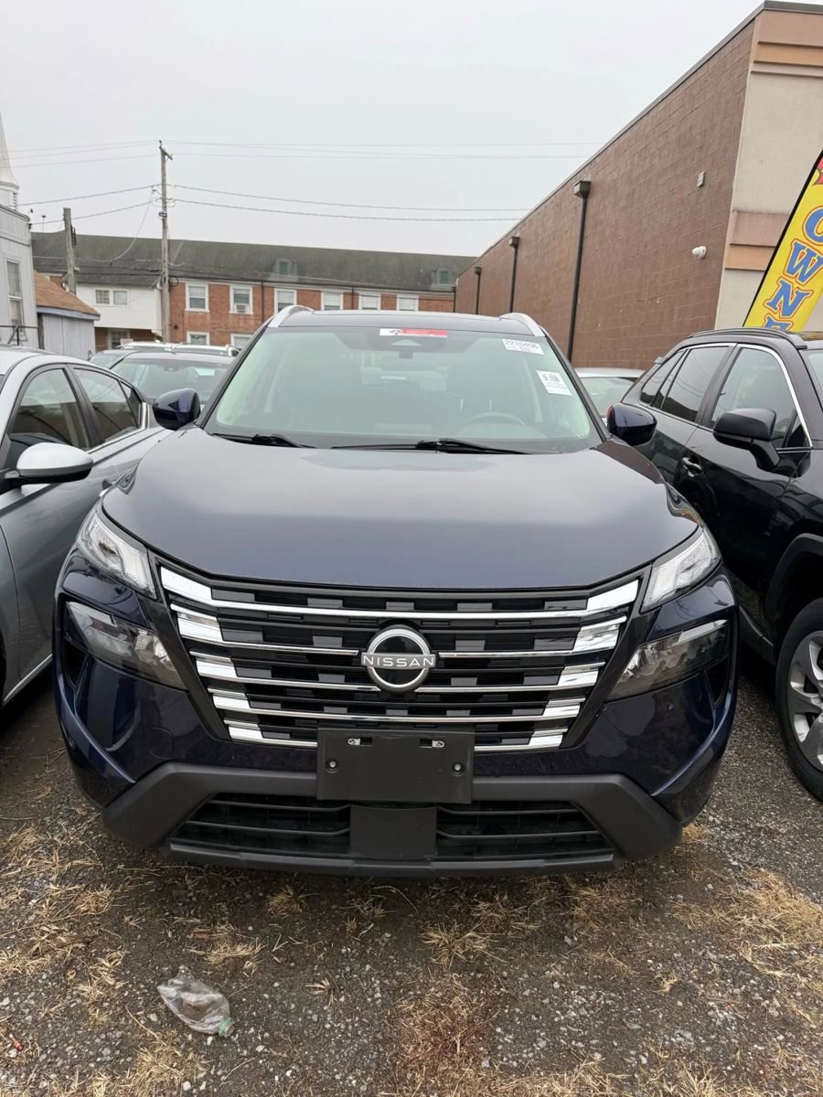 Used 2024 Nissan Rogue SV w/ SV Premium Package
