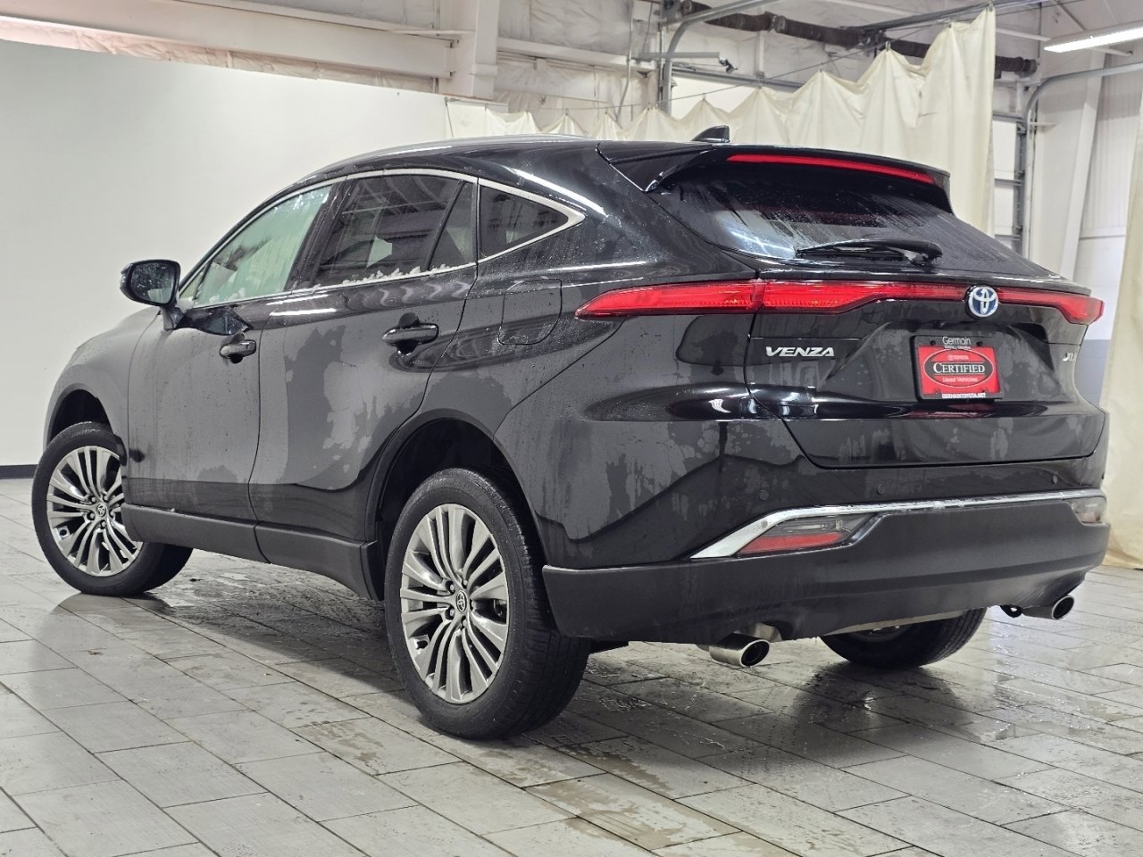 Certified 2024 Toyota Venza LE image 12