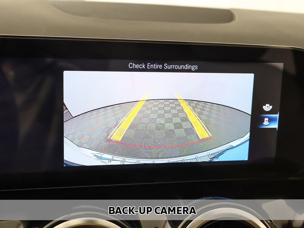 Used 2022 Mercedes-Benz GLA 250 4MATIC w/ Premium Package image 5