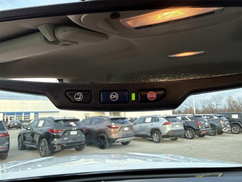 Used 2022 Chevrolet Colorado LT w/ Fleet Safety Package image 23