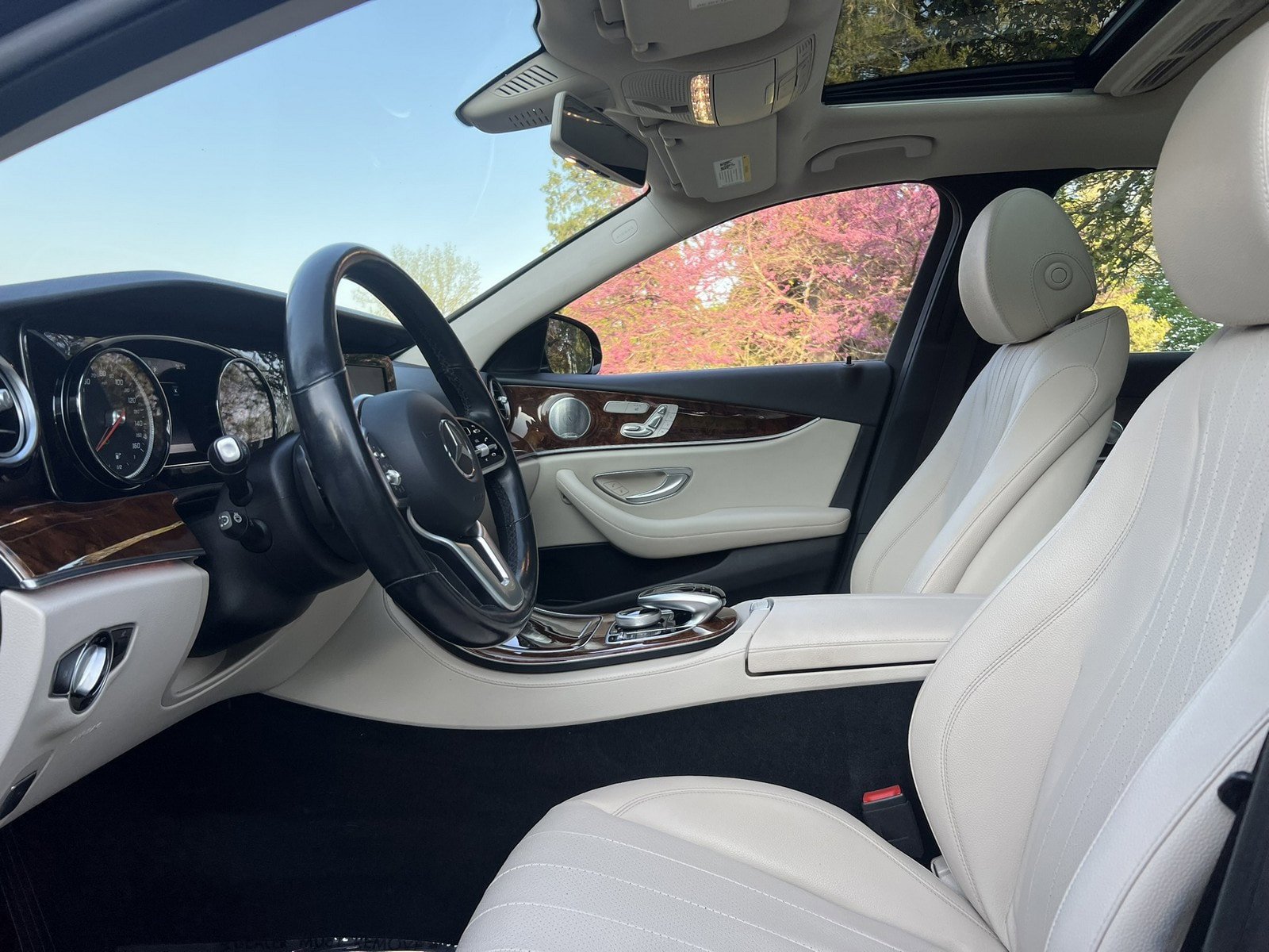 Used 2019 Mercedes-Benz E 300 4MATIC image 16