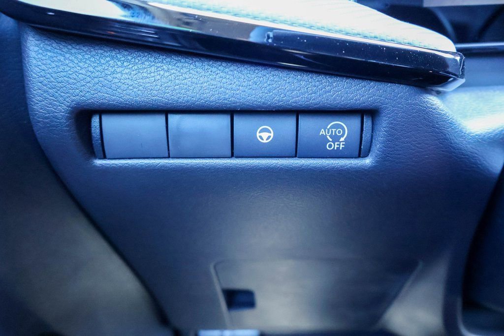 New 2026 Nissan Kicks SR image 15