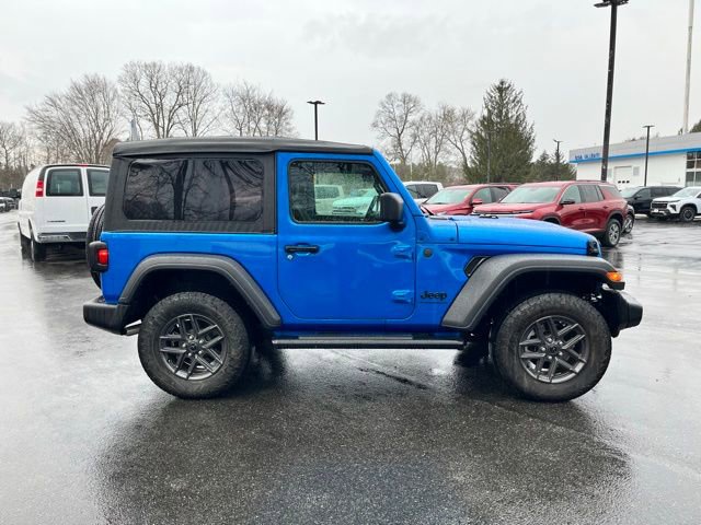 Used 2025 Jeep Wrangler Sport S image 5