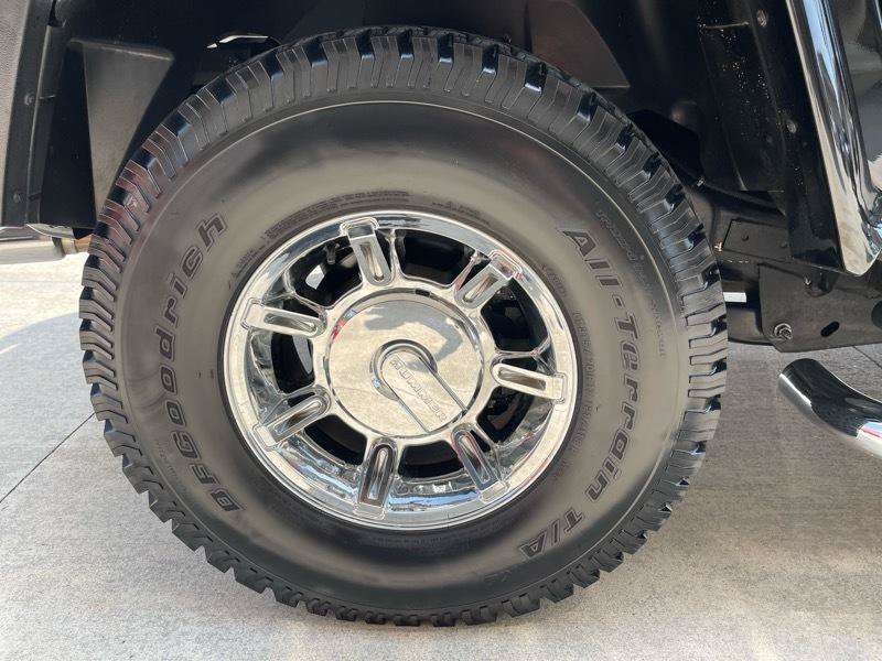 Used 2005 HUMMER H2 w/ Preferred Equipment Group AWD/4WD image 19