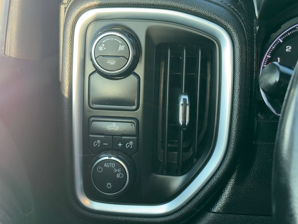 Used 2019 Chevrolet Silverado 1500 LT w/ Texas Edition RWD image 16