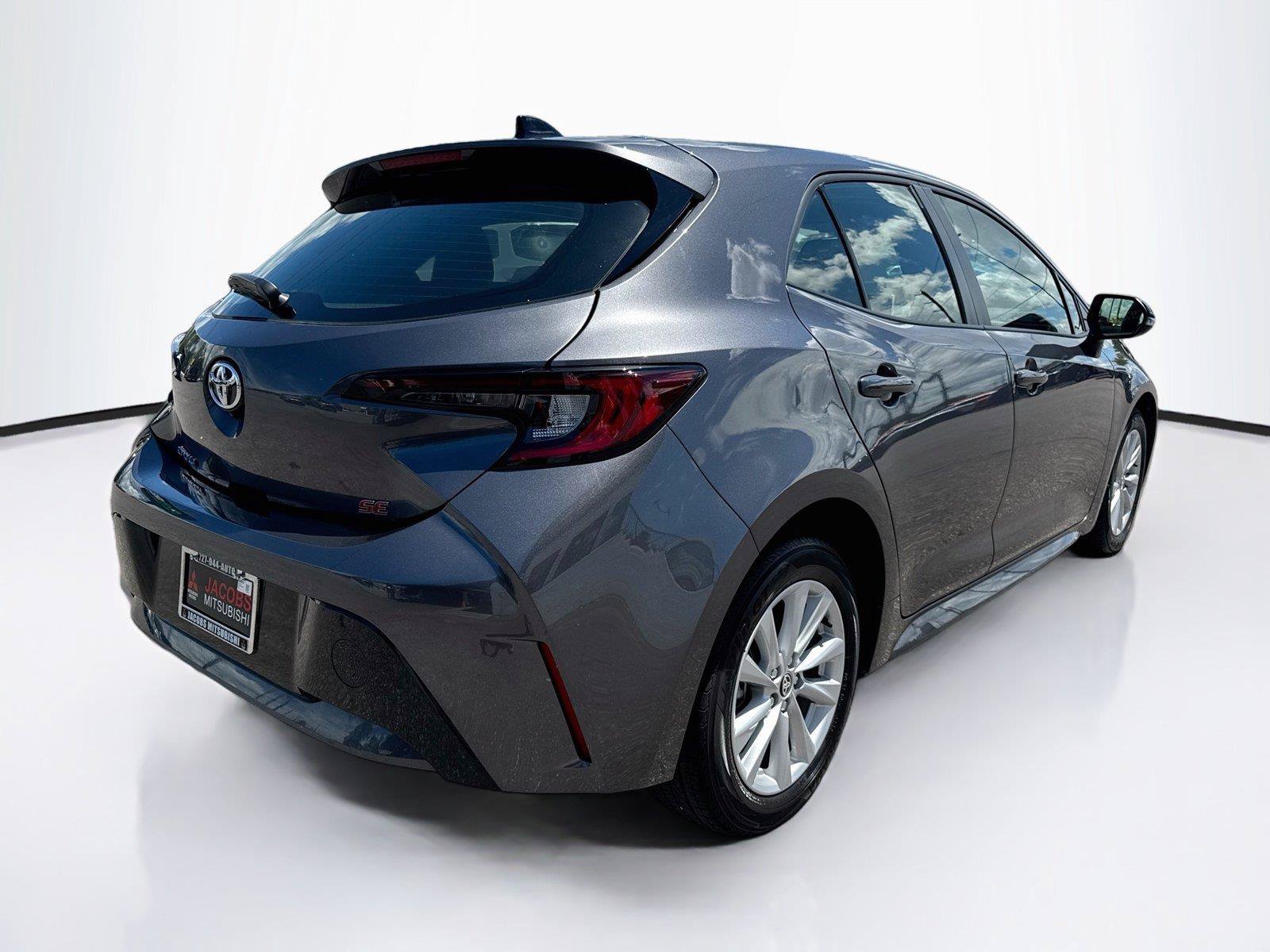 Used 2026 Toyota Corolla SE FWD image 5