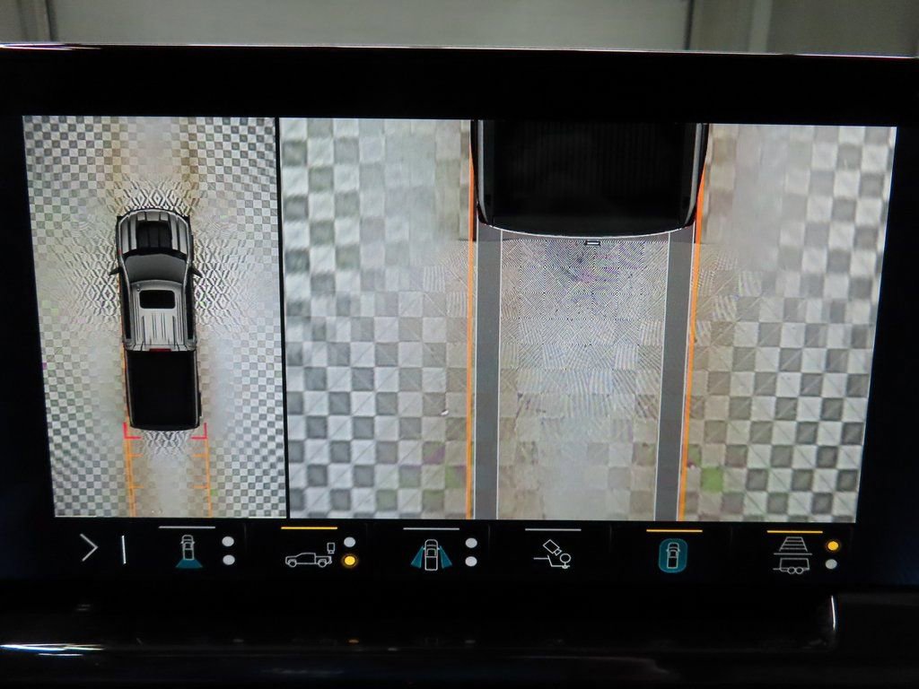 Used 2023 Chevrolet Silverado 1500 ZR2 w/ Technology Package image 17