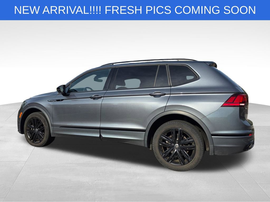 Used 2022 Volkswagen Tiguan SE R-Line image 4