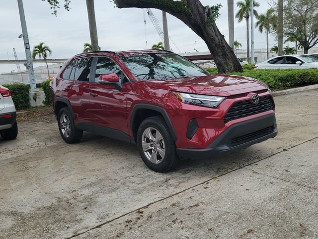 Used 2022 Toyota RAV4 XLE w/ Convenience Package image 1