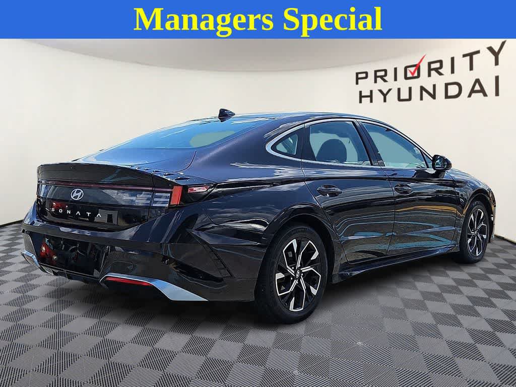 Used 2024 Hyundai Sonata SEL FWD image 4