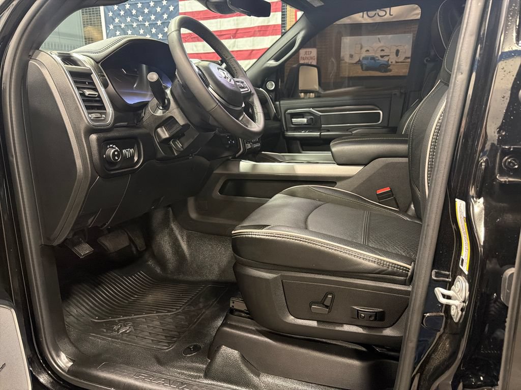 Used 2026 RAM 3500 Big Horn w/ Laramie Trim Package AWD/4WD image 3