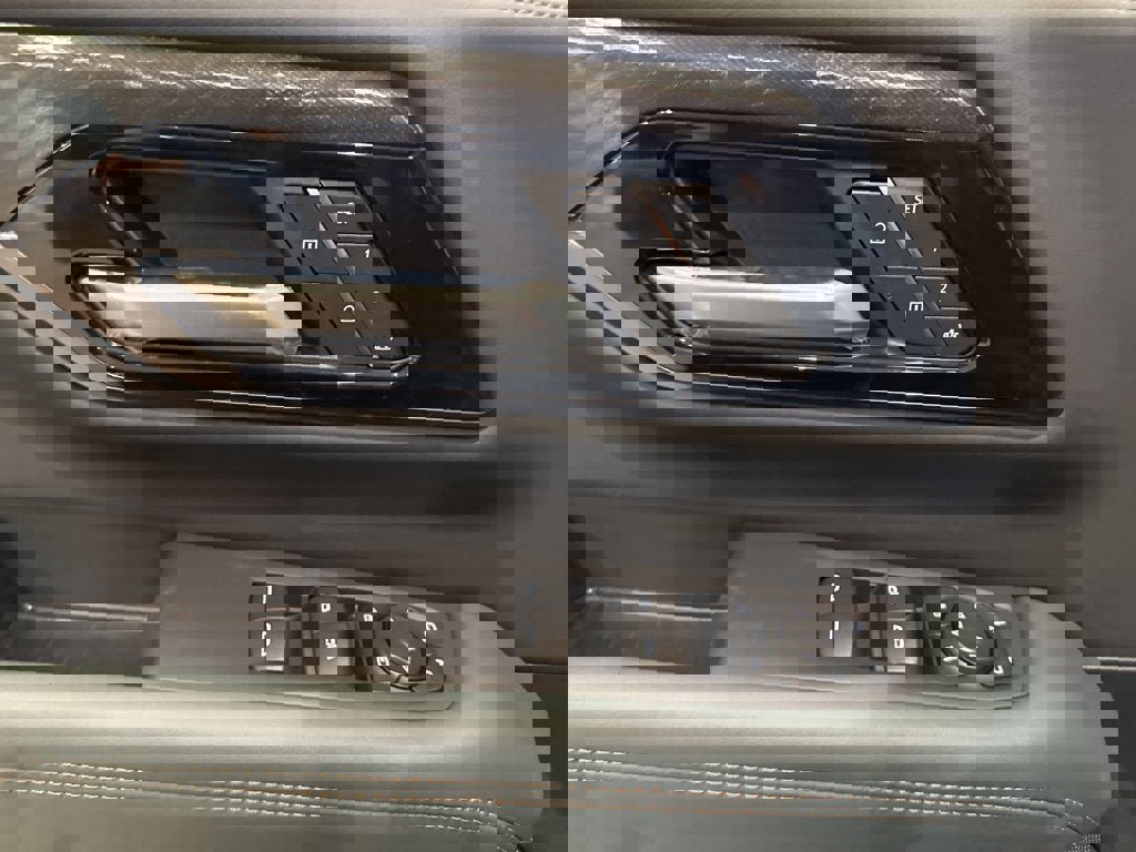 New 2026 GMC Yukon XL AT4 w/ LPO, Floor Liner Package image 24